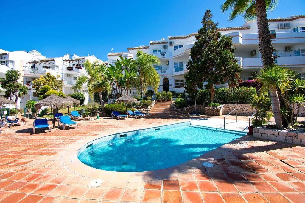 Stylish One Bed Apartment At Matchroom Country Club Fuengirola Kültér fotó