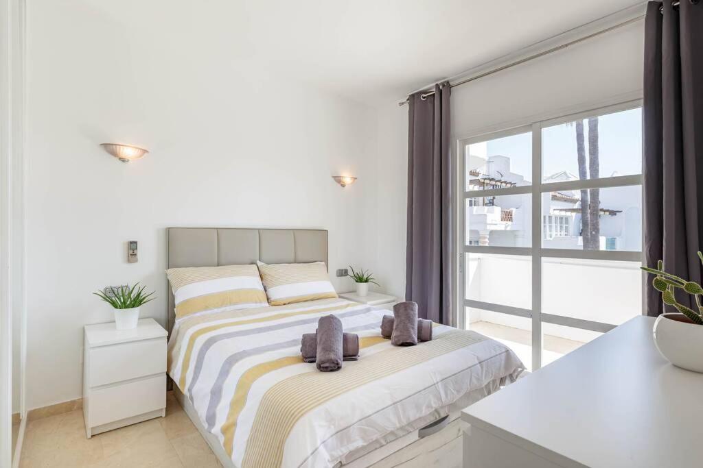 Stylish One Bed Apartment At Matchroom Country Club Fuengirola Kültér fotó